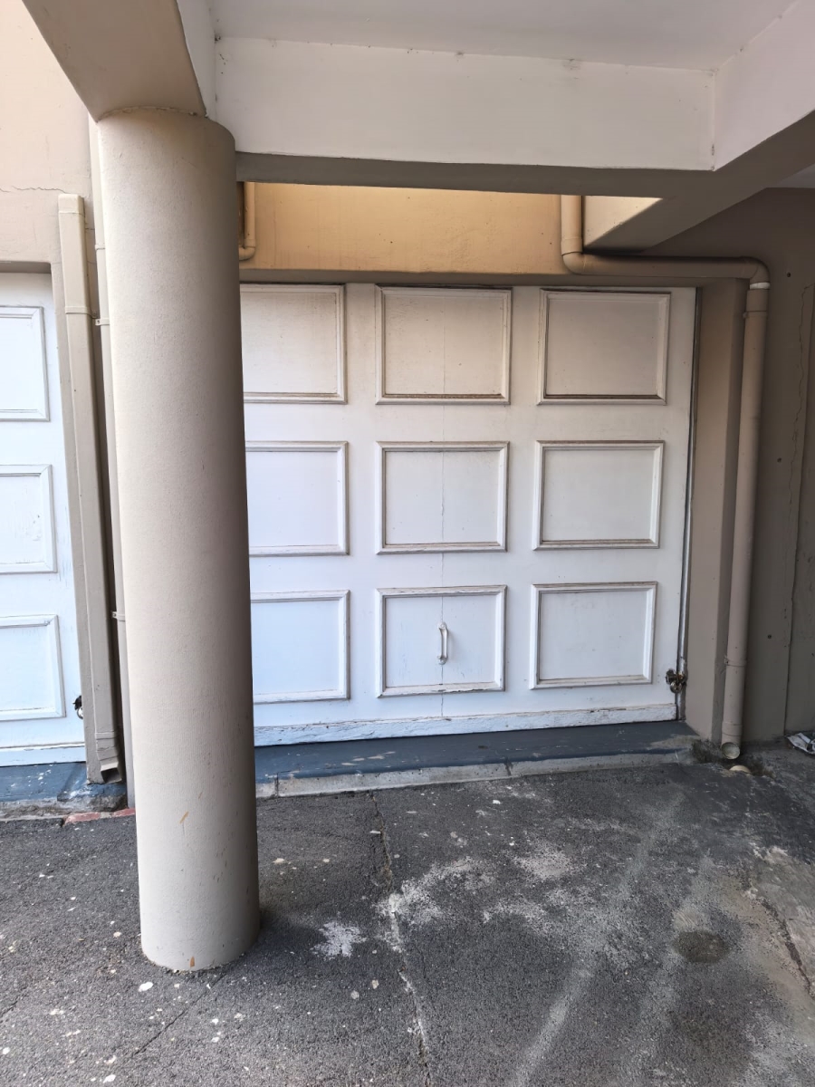 1 Bedroom Property for Sale in Table View Western Cape